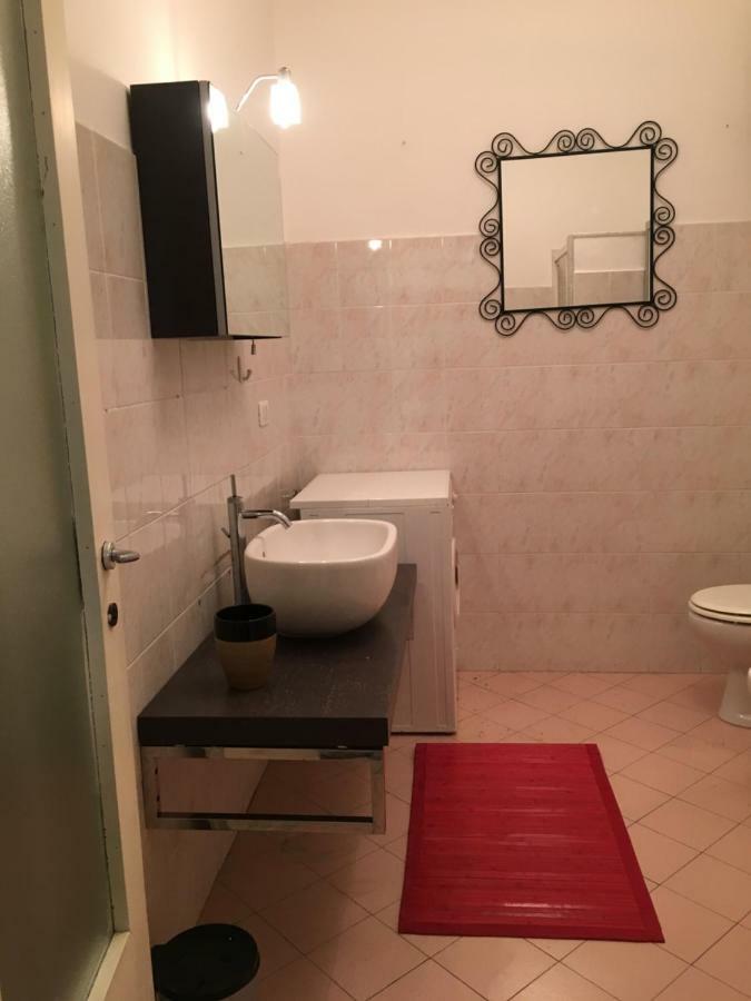 Chloe Apartment Levanto Bagian luar foto